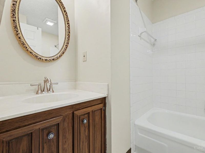 8081 Hetz Drive, Sycamore Township, OH 45242 Photo 9