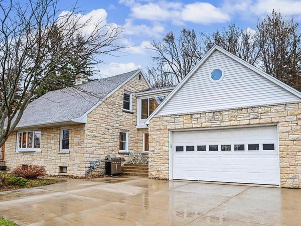 110 Polk STREET, Slinger, WI 53086