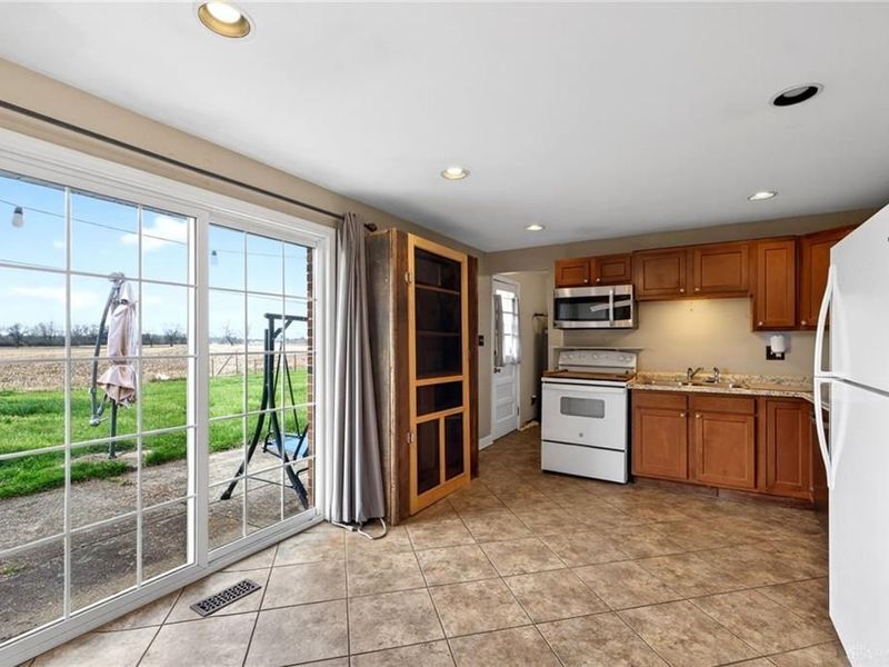 8243 Philadelphia Drive, Fairborn, OH 45324 Photo 12