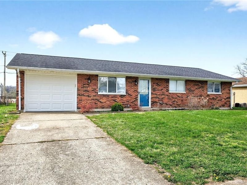 8243 Philadelphia Drive, Fairborn, OH 45324 Photo 2