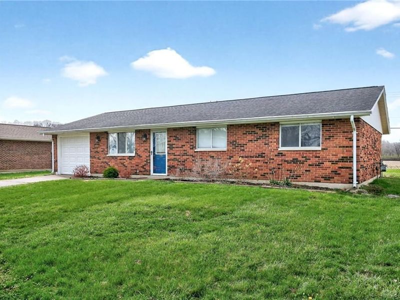 8243 Philadelphia Drive, Fairborn, OH 45324 Photo 3