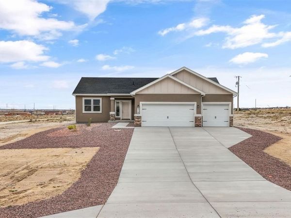 916 E Platteville Boulevard, Pueblo, CO 81007