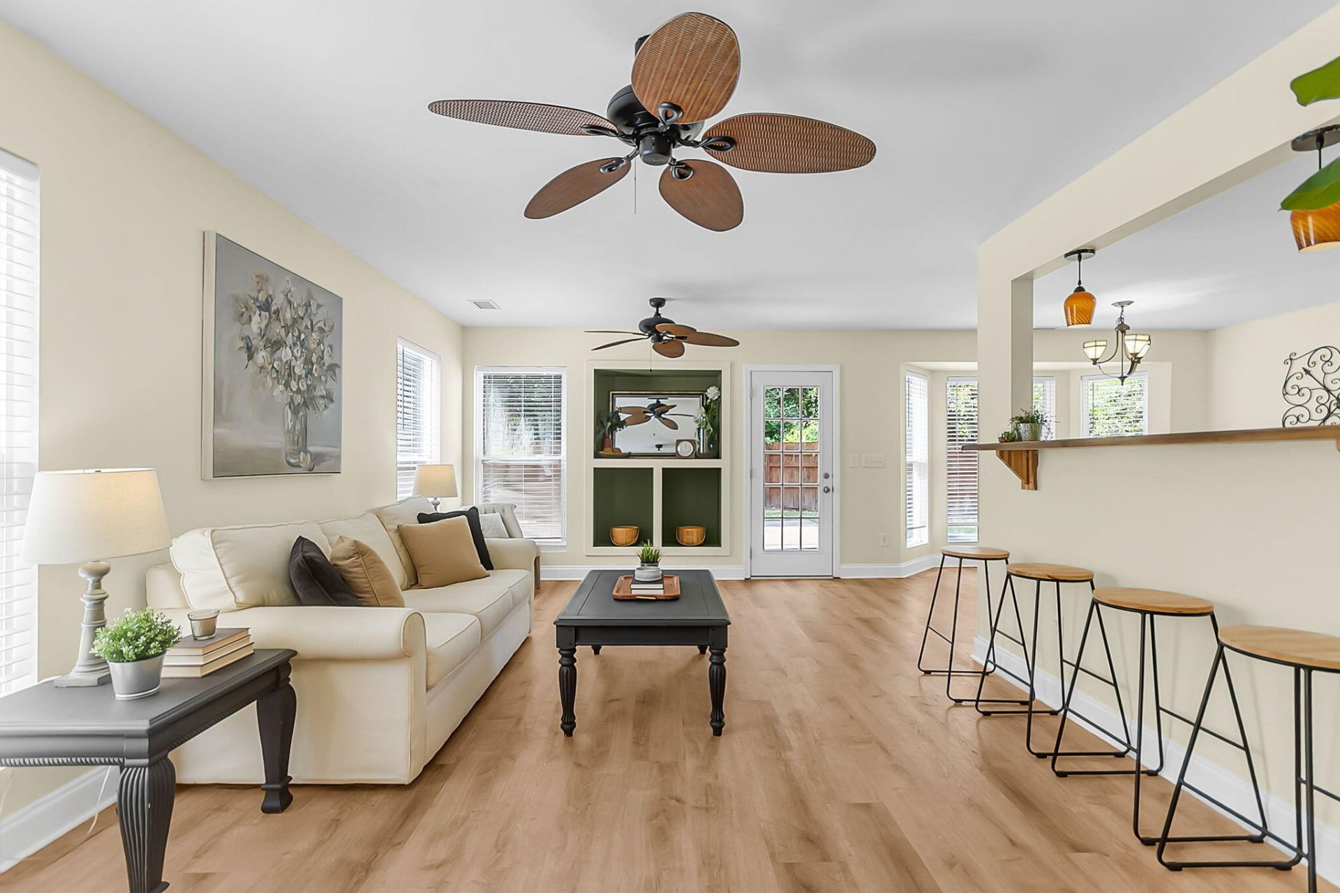 2407 Castlereagh Road Photo 11