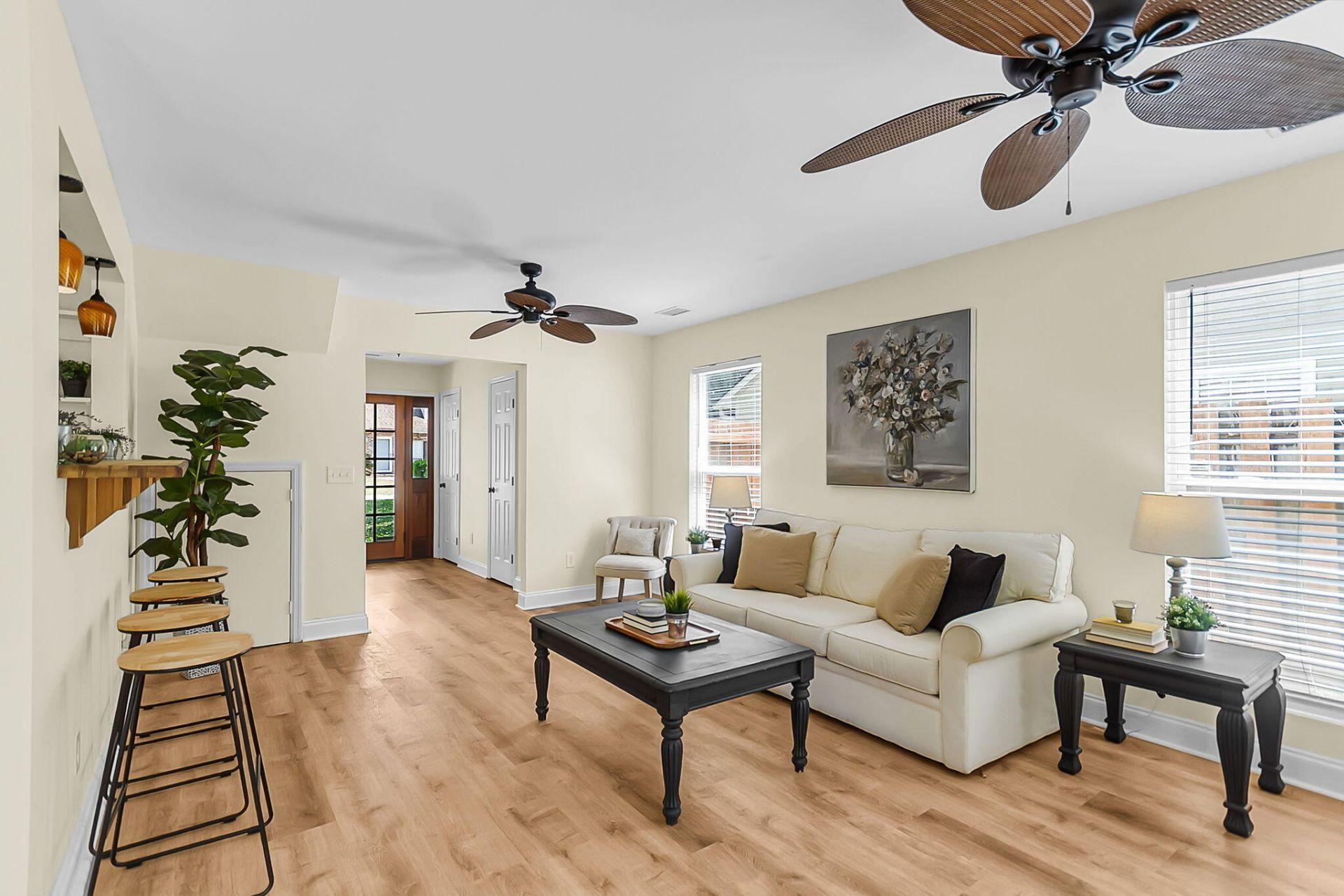 2407 Castlereagh Road Photo 12