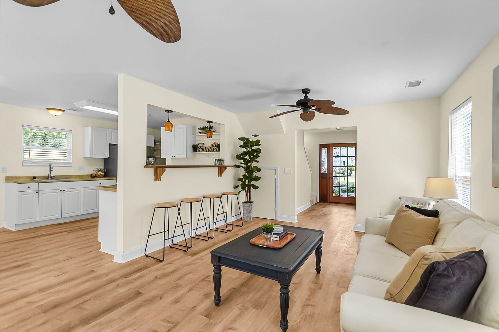 2407 Castlereagh Road Photo 13