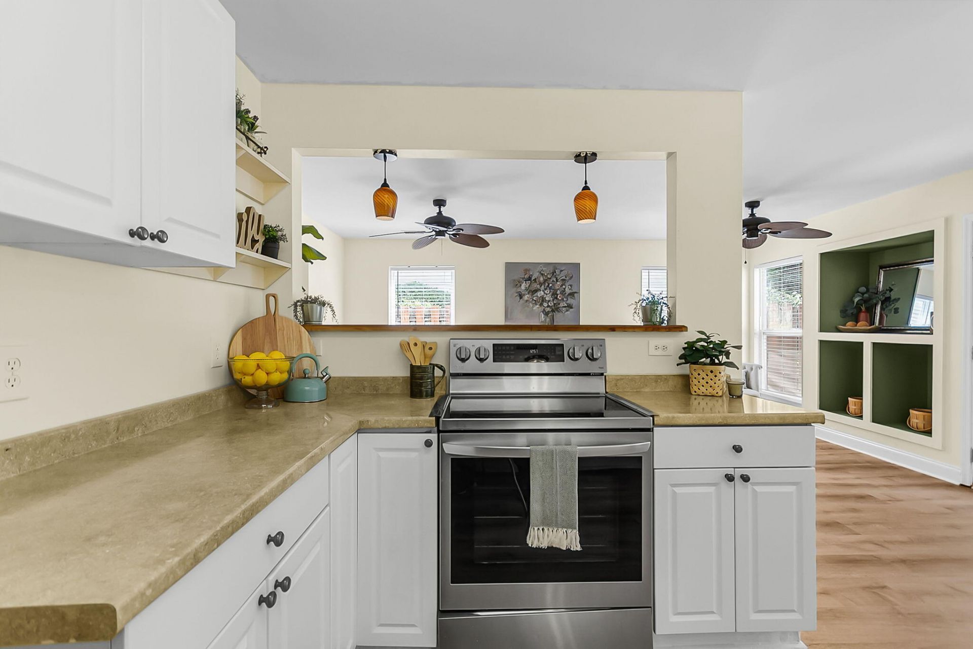 2407 Castlereagh Road Photo 18