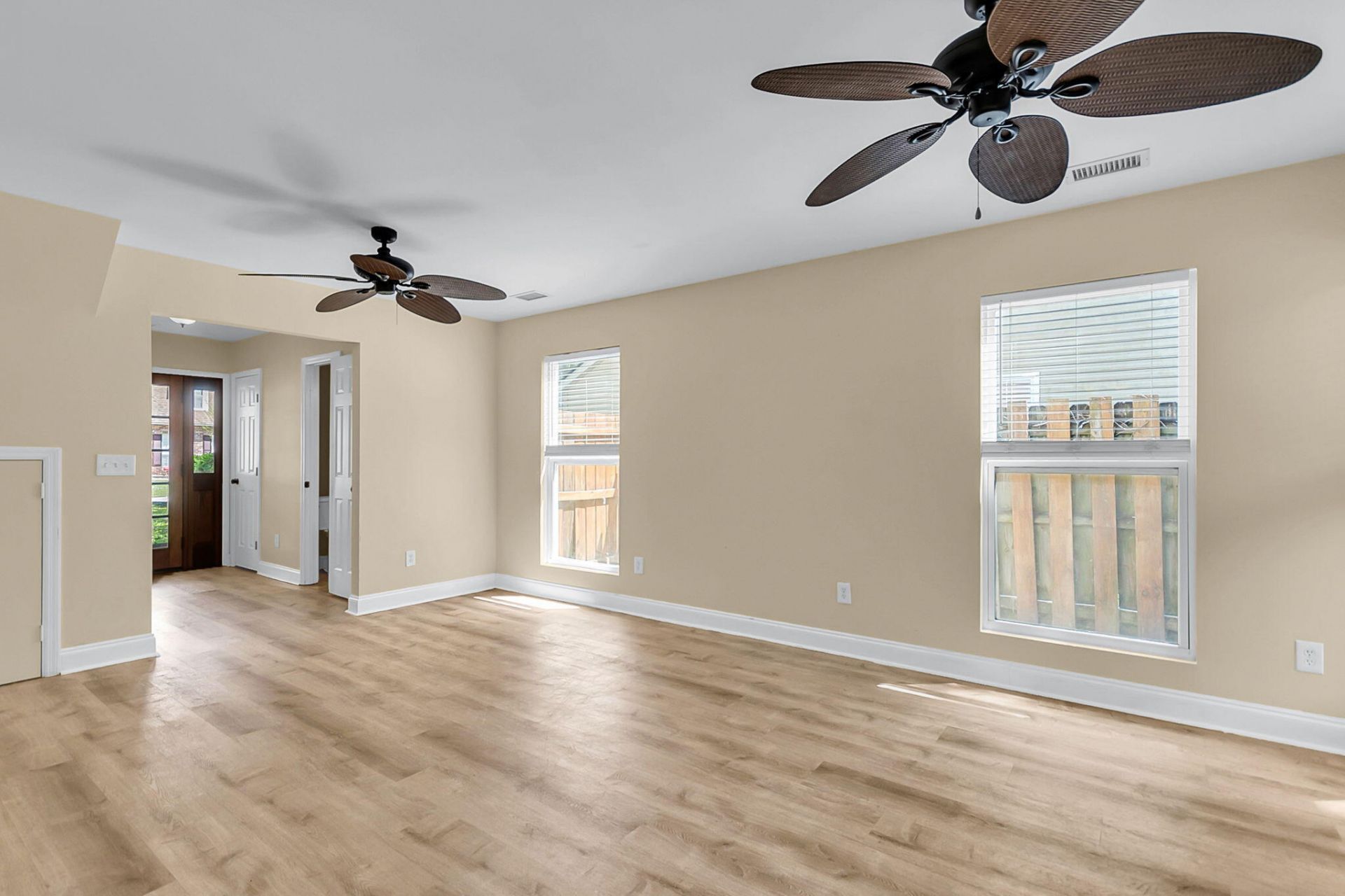 2407 Castlereagh Road Photo 20