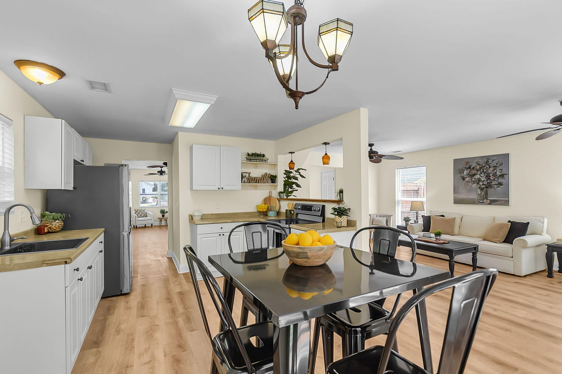 2407 Castlereagh Road Photo 21