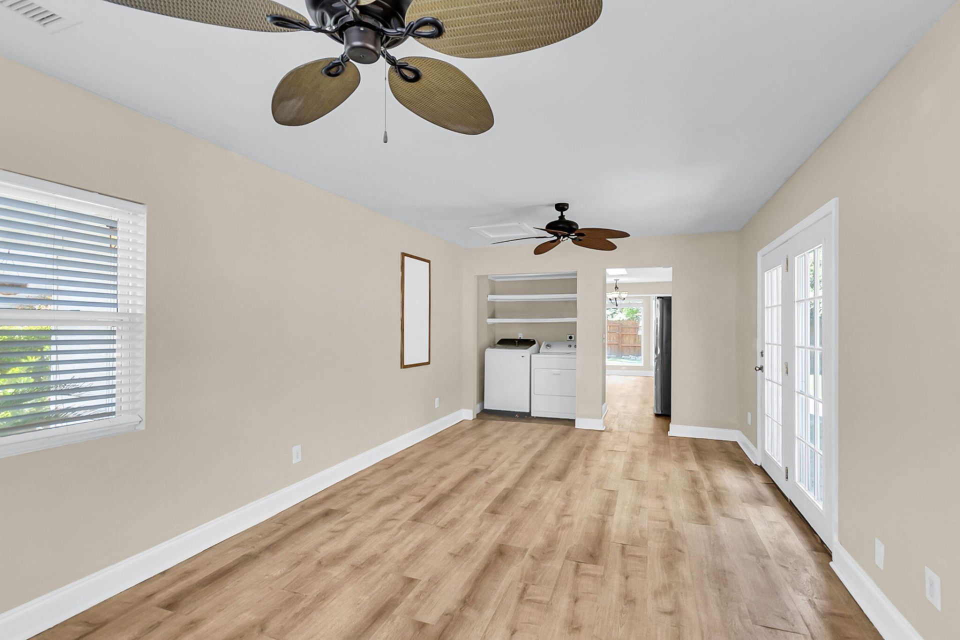 2407 Castlereagh Road Photo 21