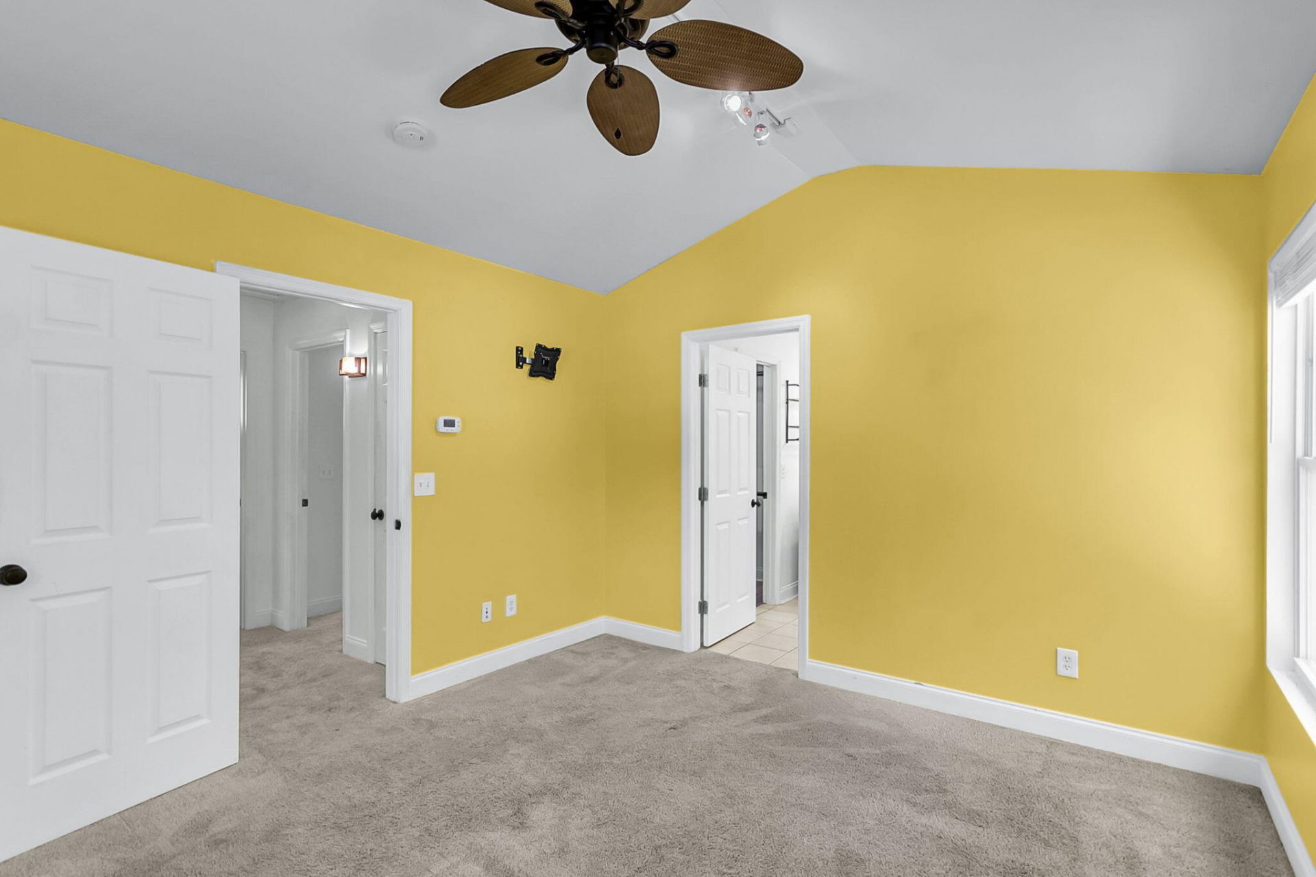 2407 Castlereagh Road Photo 29