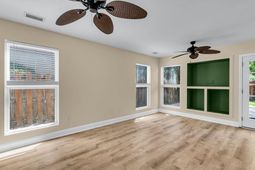 2407 Castlereagh Road photo 4