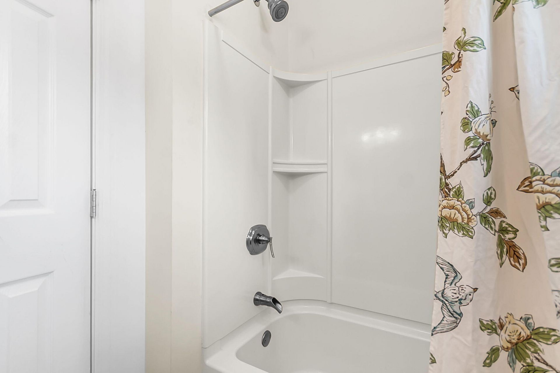 2407 Castlereagh Road Photo 30