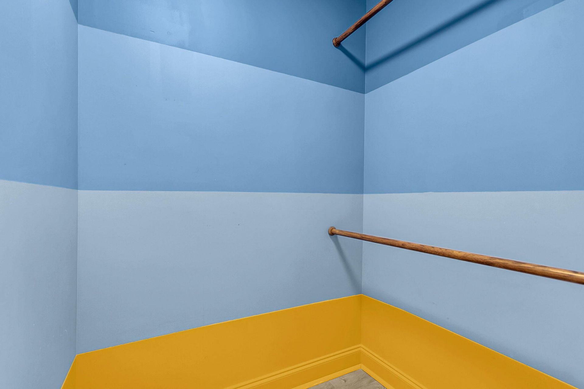 2407 Castlereagh Road Photo 31