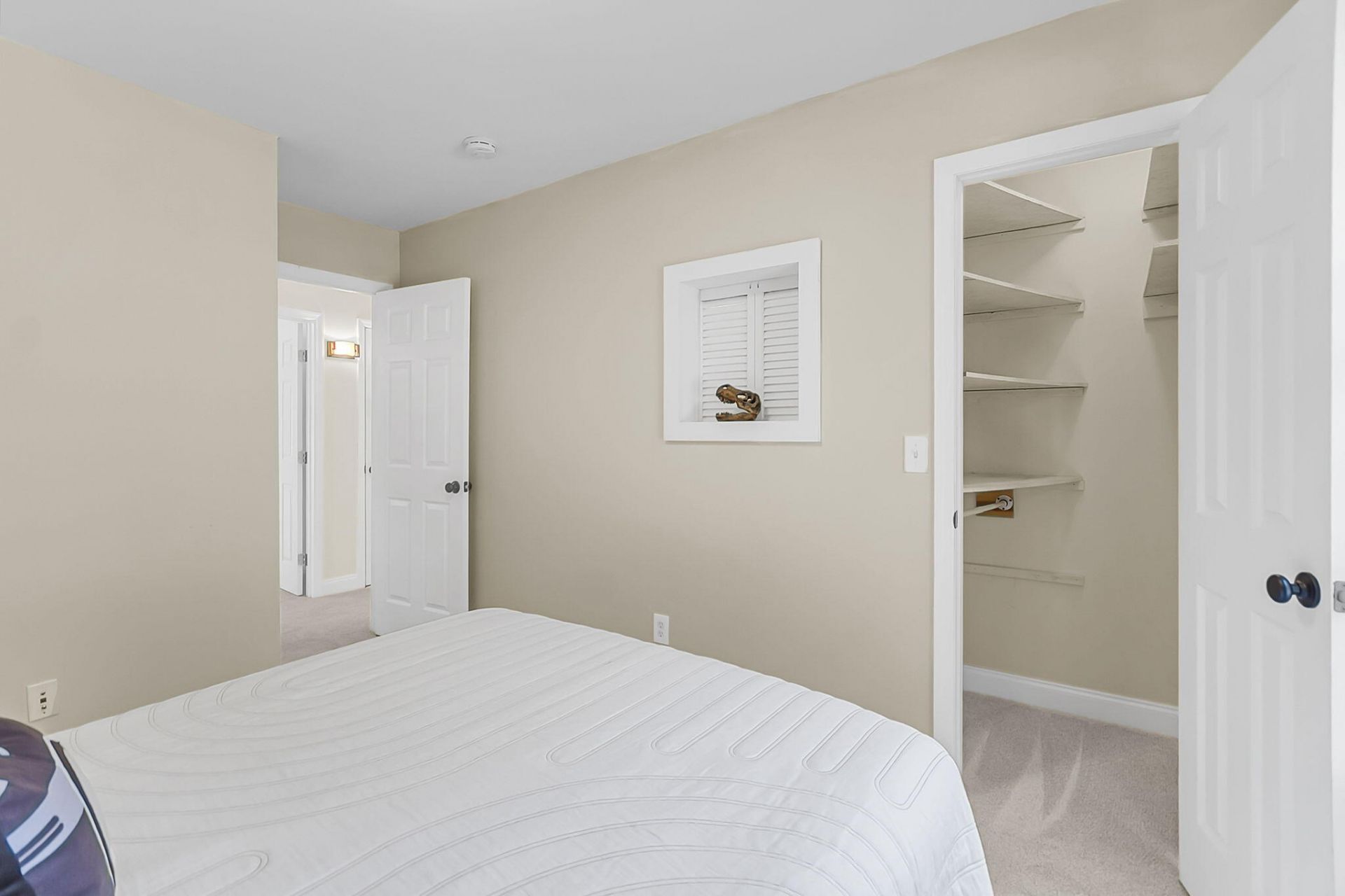 2407 Castlereagh Road Photo 32