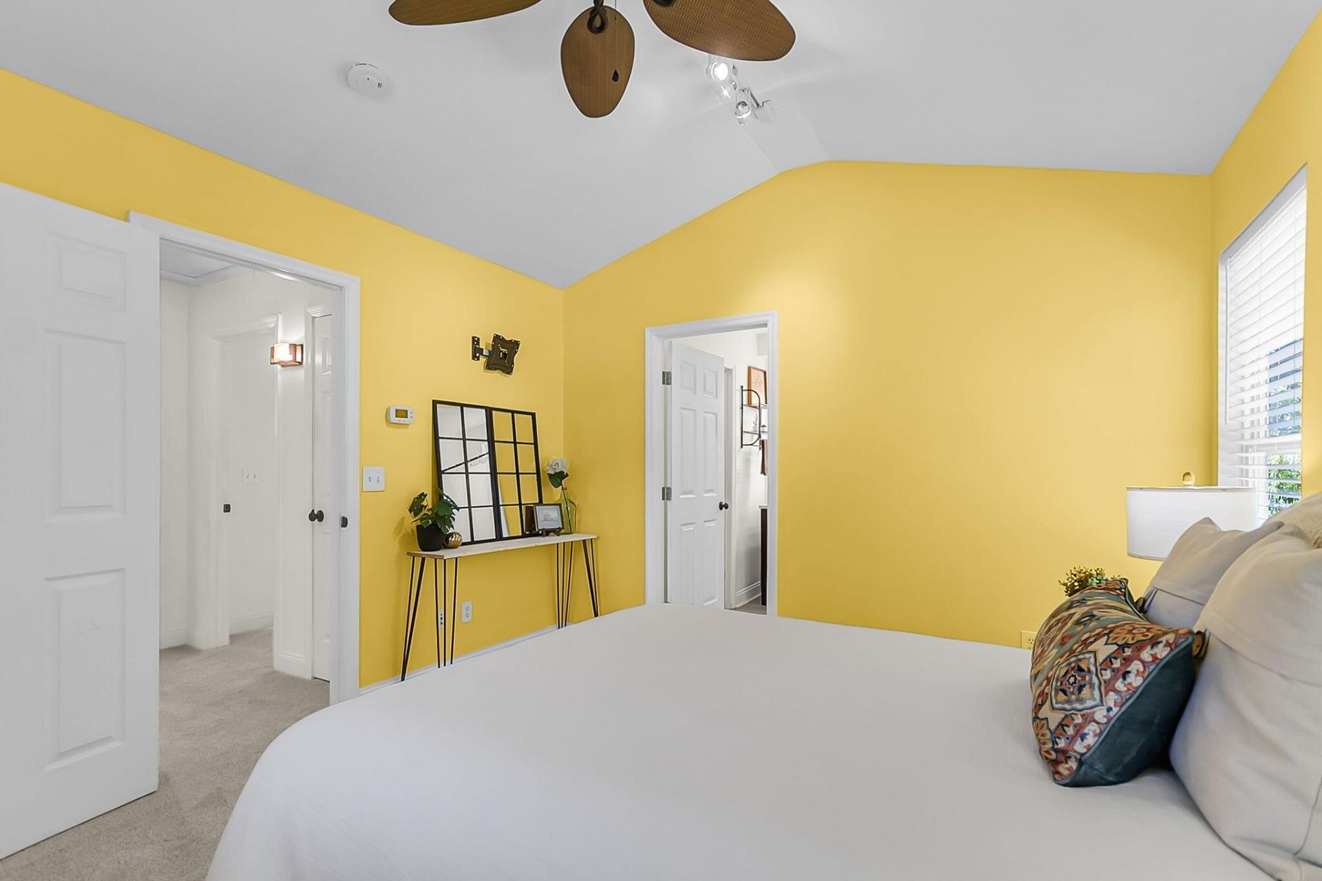 2407 Castlereagh Road Photo 37