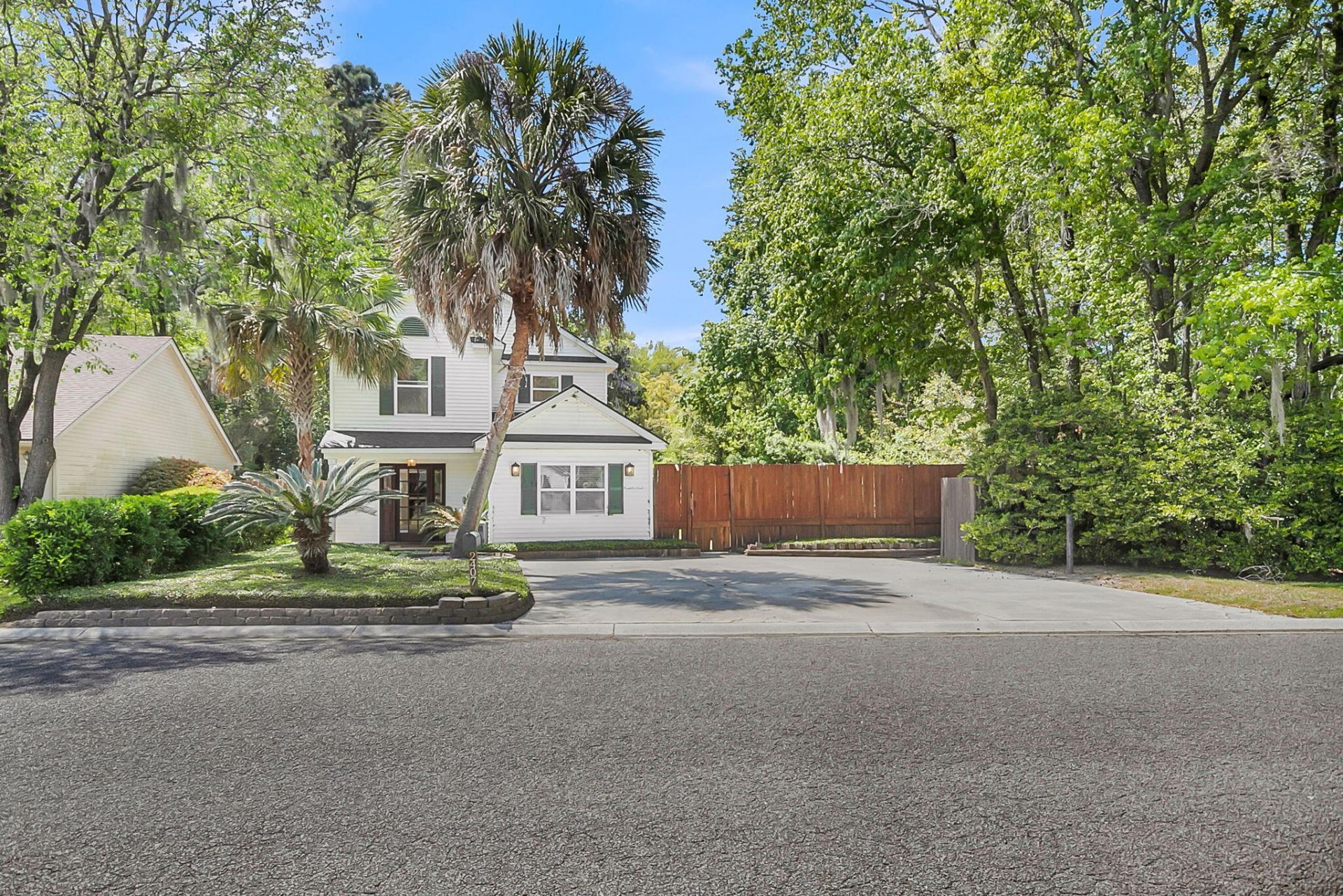 2407 Castlereagh Road Photo 44