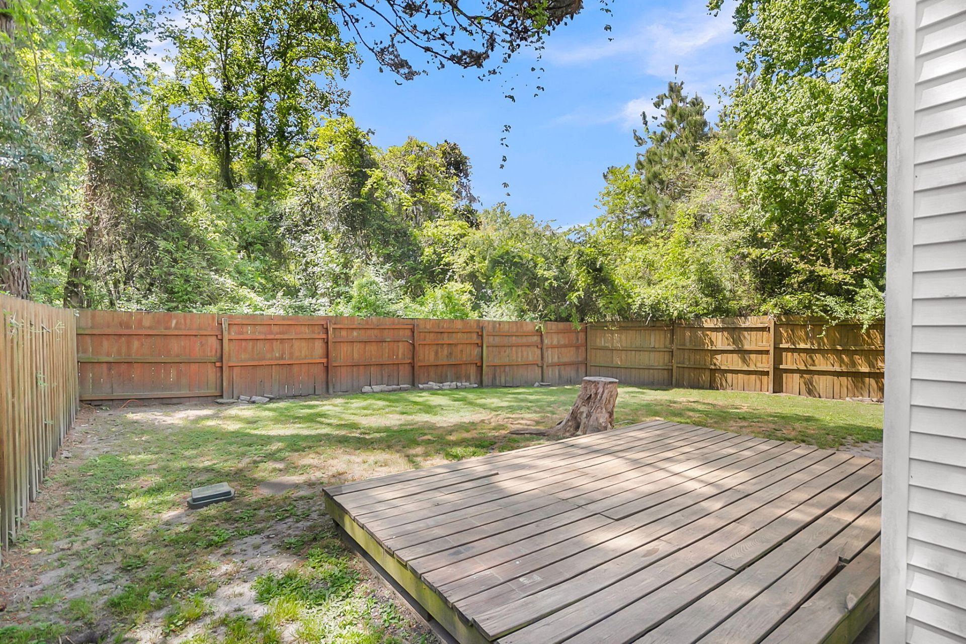 2407 Castlereagh Road Photo 6