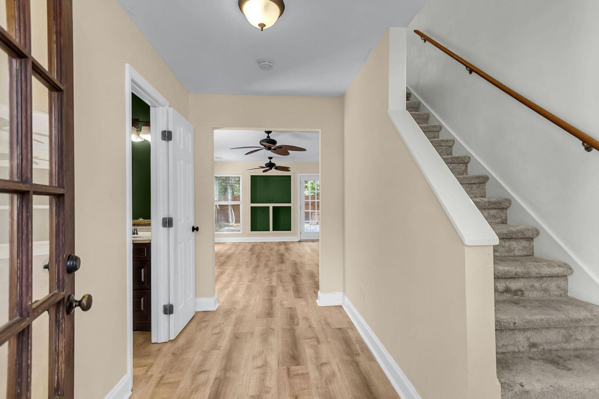 2407 Castlereagh Road Photo 8