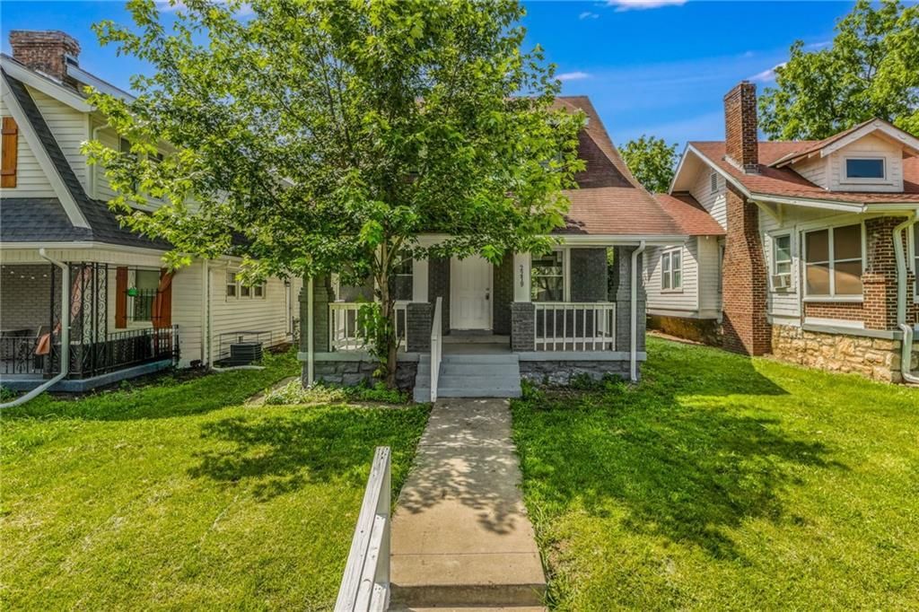 2219 E Meyer Boulevard, Kansas City, MO 64132 Main Photo