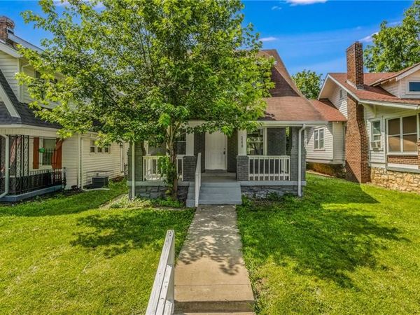 2219 E Meyer Boulevard, Kansas City, MO 64132