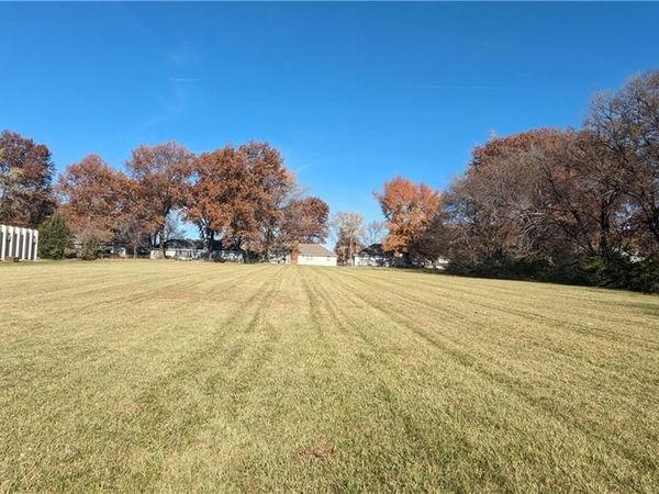 Raytown Rd & 87th Street, Raytown, MO 64138