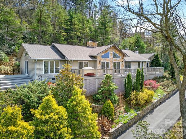 3 Tree Top Place , Black Mountain, NC 28711