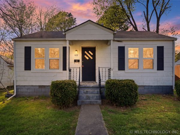 622 S Mission Avenue , Tahlequah, OK 74464