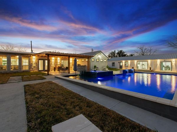 14300 Summit View DR, Leander, TX 78641