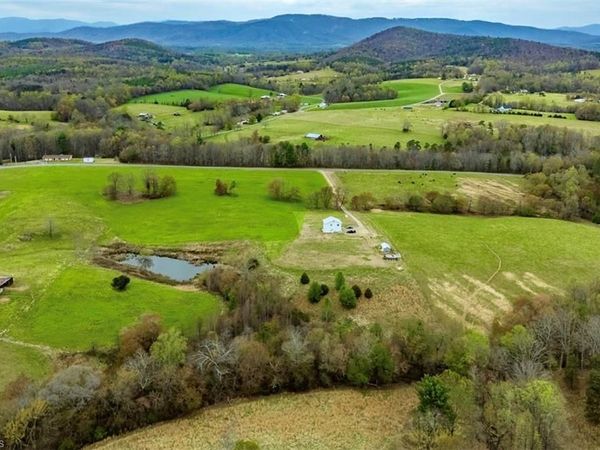 322 Layell Road, Elkin, NC 28621