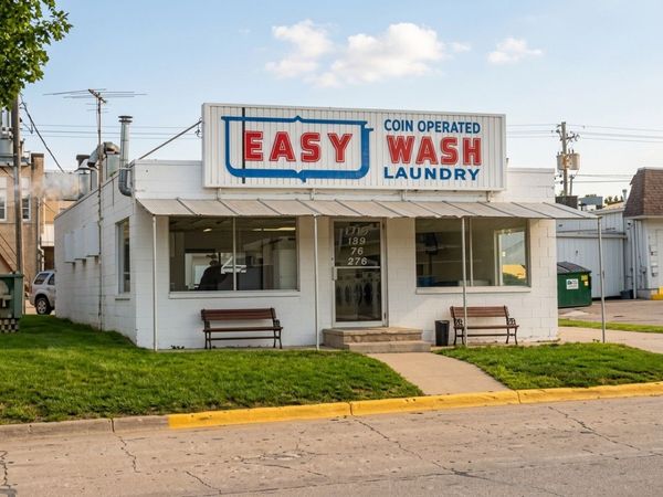 61 E Washington Street, Winterset, IA 50273