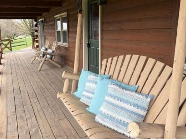 1570 WOODBERRY ROAD, YORK, PA 17408