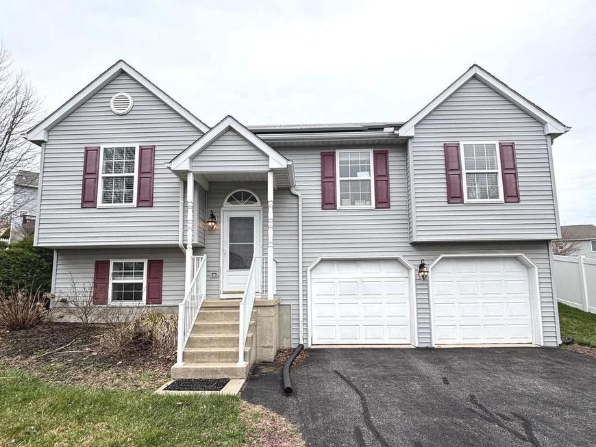 606 Butterfly Circle, Dallastown, PA 17313 Main Photo