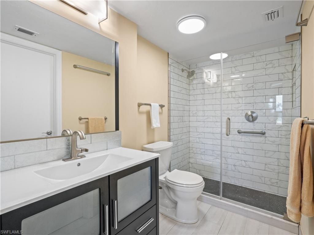 600 Neapolitan Way , Unit 127, Naples, FL 34103 Photo