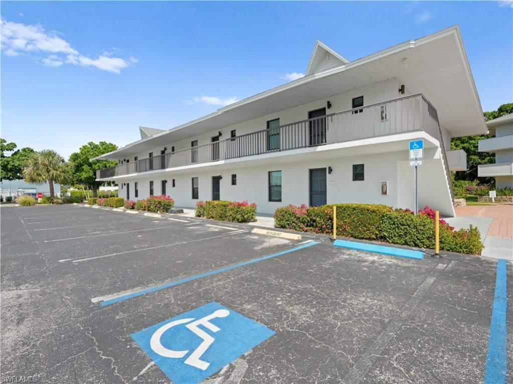 600 Neapolitan Way , Unit 127, Naples, FL 34103 Photo