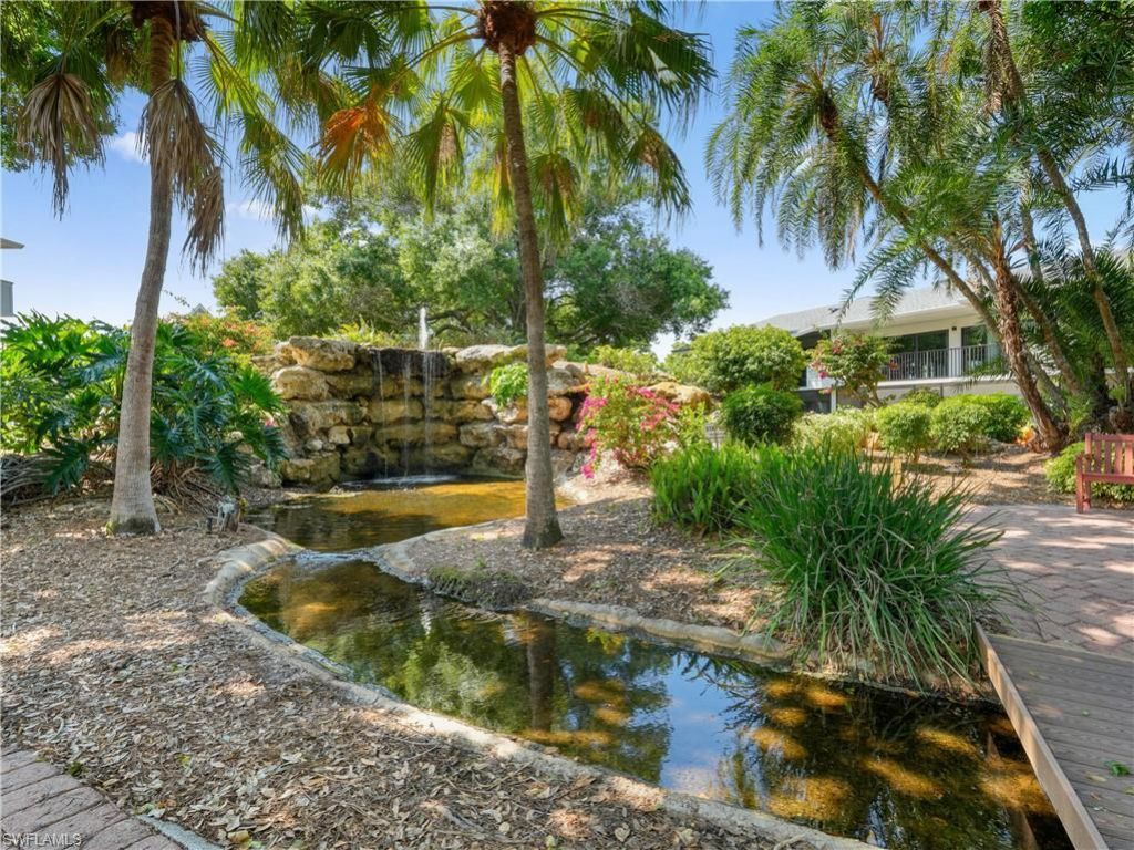 600 Neapolitan Way , Unit 127, Naples, FL 34103 Photo