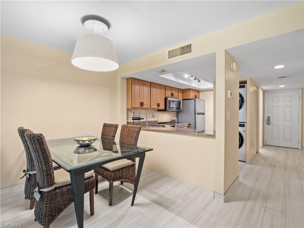 600 Neapolitan Way , Unit 127, Naples, FL 34103 Photo