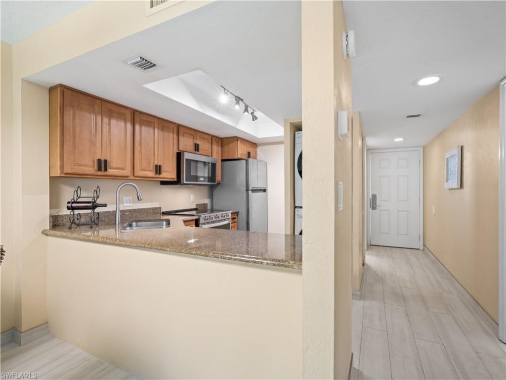 600 Neapolitan Way , Unit 127, Naples, FL 34103 Photo