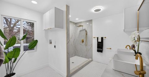 628 Street, Sacramento, CA 95819 Photo