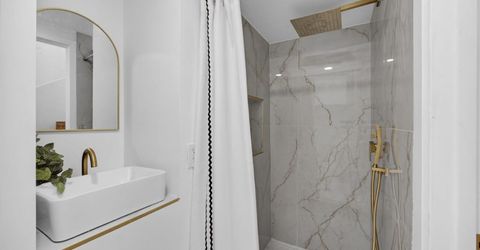 628 Street, Sacramento, CA 95819 Photo