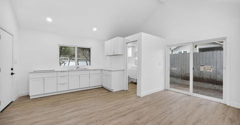 628 Street, Sacramento, CA 95819 Photo