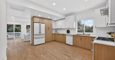 628 Street, Sacramento, CA 95819 Photo