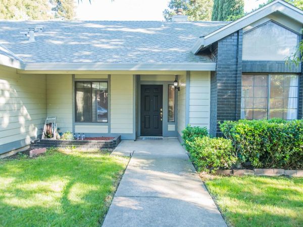 7761 Roberts River Way, Sacramento, CA 95831
