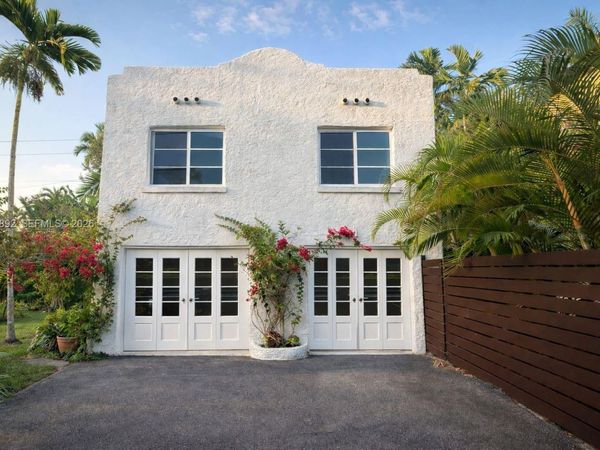 1235 Coral Way , Unit Cottage, Coral Gables, FL 33134