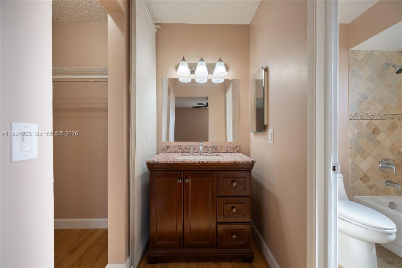 914 NW 106th Ave Cir, Miami, FL 33172 Photo