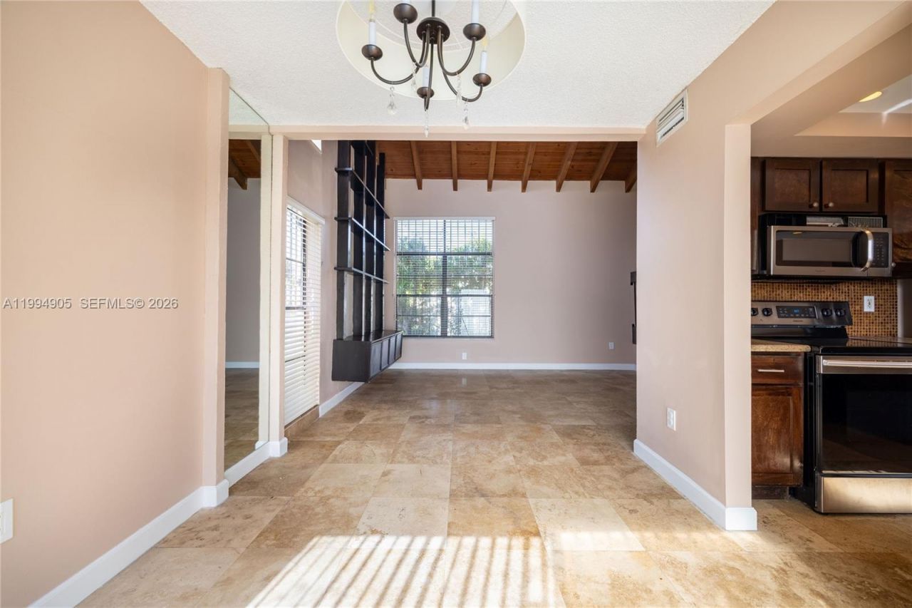 914 NW 106th Ave Cir, Miami, FL 33172 Photo