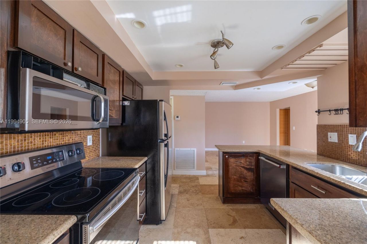 914 NW 106th Ave Cir, Miami, FL 33172 Photo