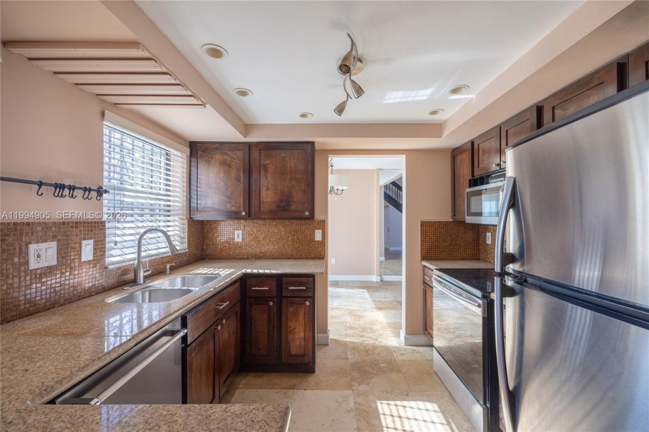 914 NW 106th Ave Cir, Miami, FL 33172 Photo