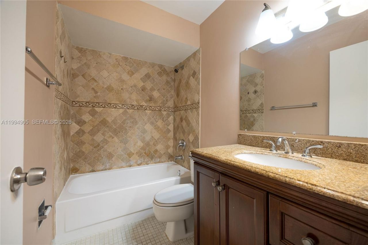 914 NW 106th Ave Cir, Miami, FL 33172 Photo