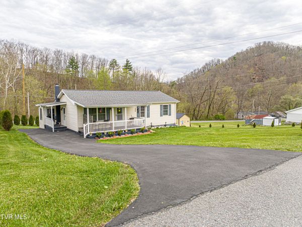 18160 Ridgeview Drive, Abingdon, VA 24211