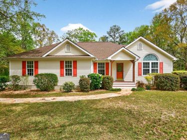 185 Lowell Drive, Sharpsburg, GA 30277